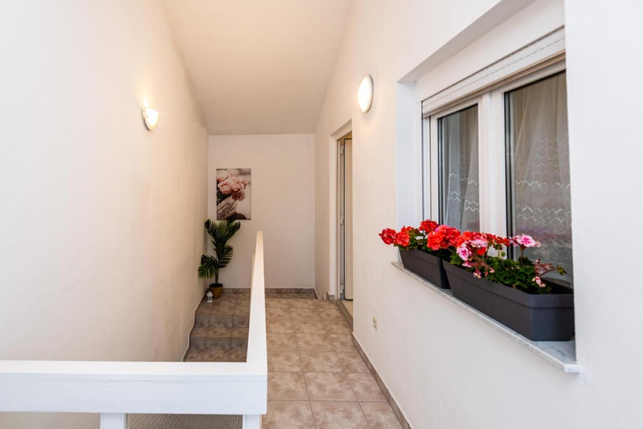 Magnolia Apartmani Vodice Exterior photo